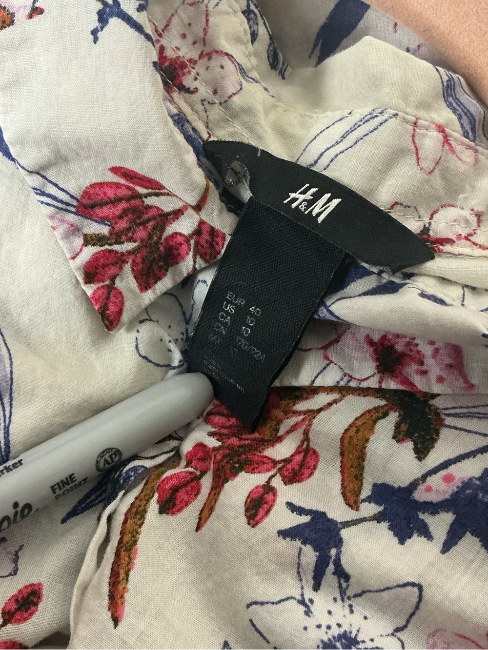 H&M Floral Button-Down Women’s Shirt - Size 10 - Picture 3 of 4